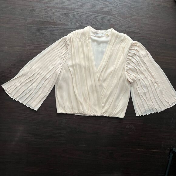 Alice + Olivia Axel Cross Front Top 100% Silk Pleated Sleeves Blouse Champagne M - Picture 2 of 16